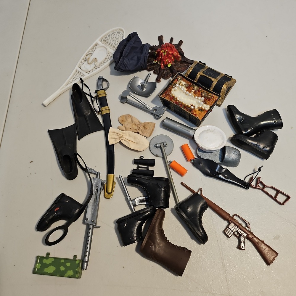 GI JOE 1964-70's Adventure Team Accessory Lot B